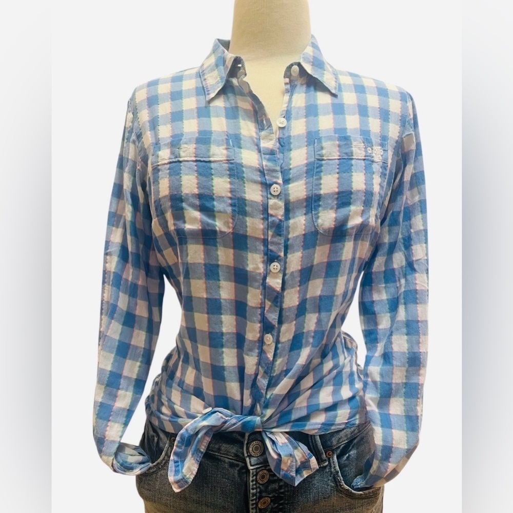 Chic Blue and White Plaid Button-Down Shirt